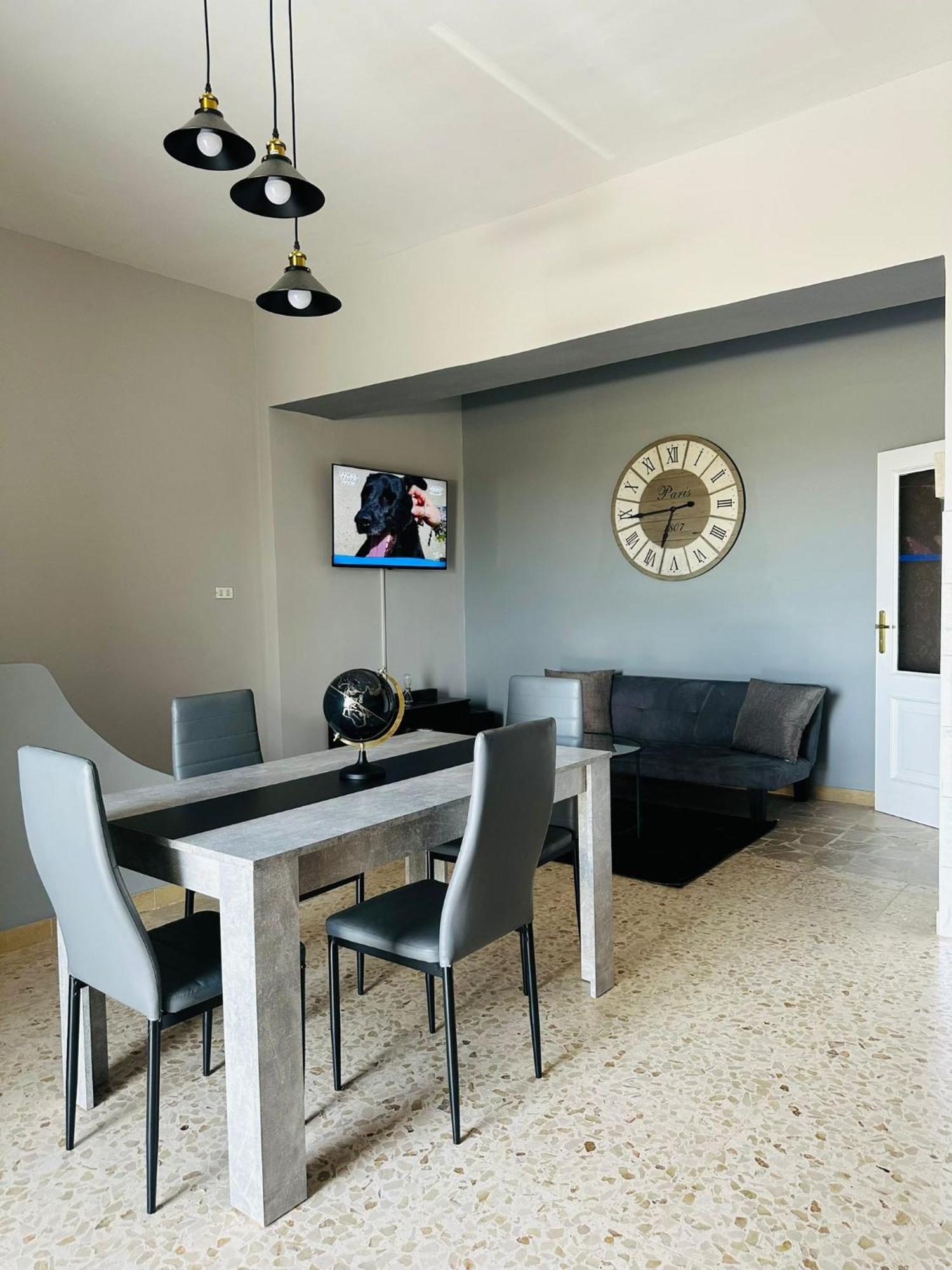 Ninetta Apartment *